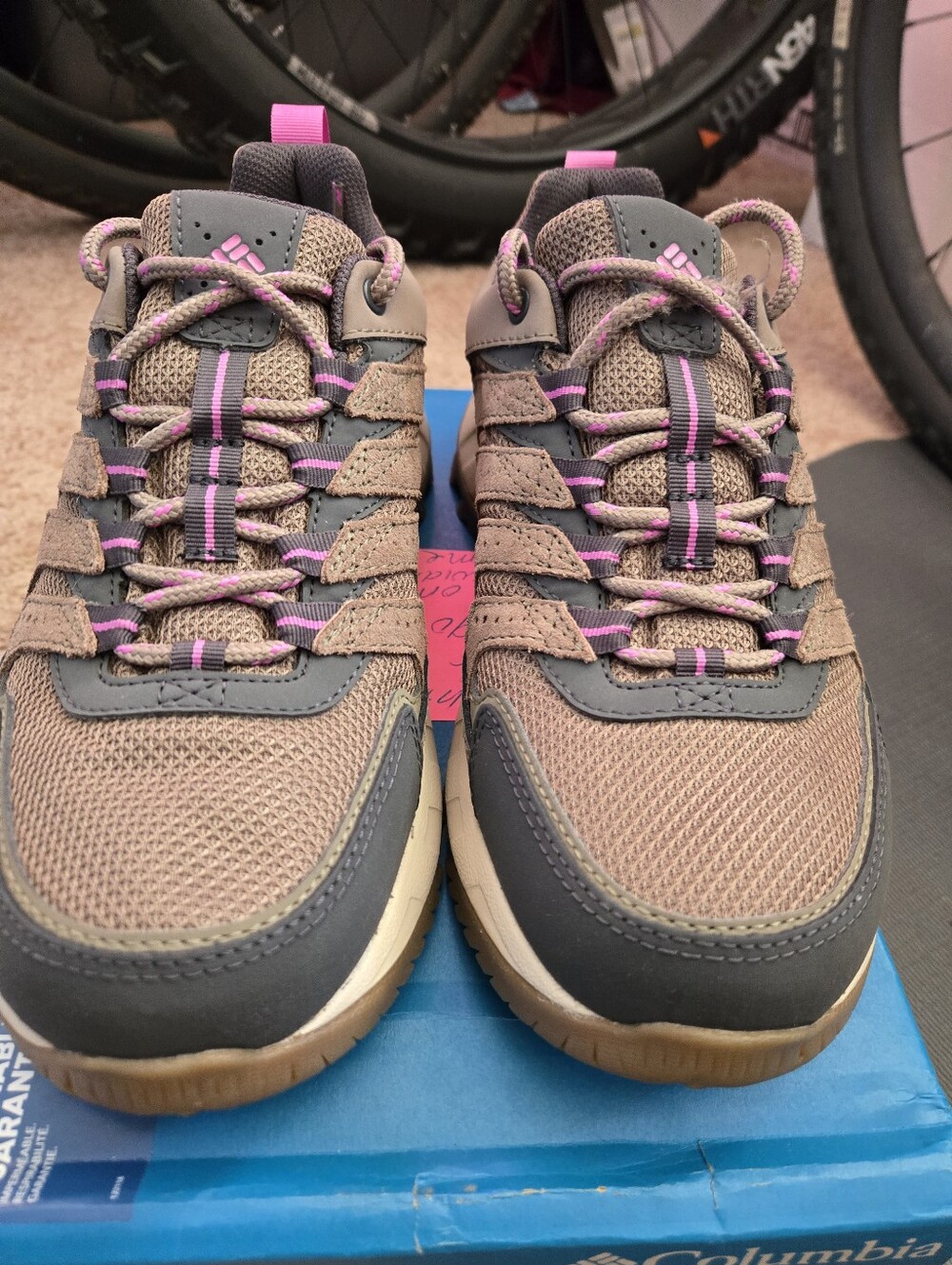 Columbia Strata Trail Low WP Wide Hiking Shoes Women's 7.5 Wide Waterproof EUC